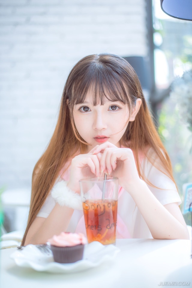 我们有三种朋友：爱我们的，对我们不感兴趣的，还有恨我们的。